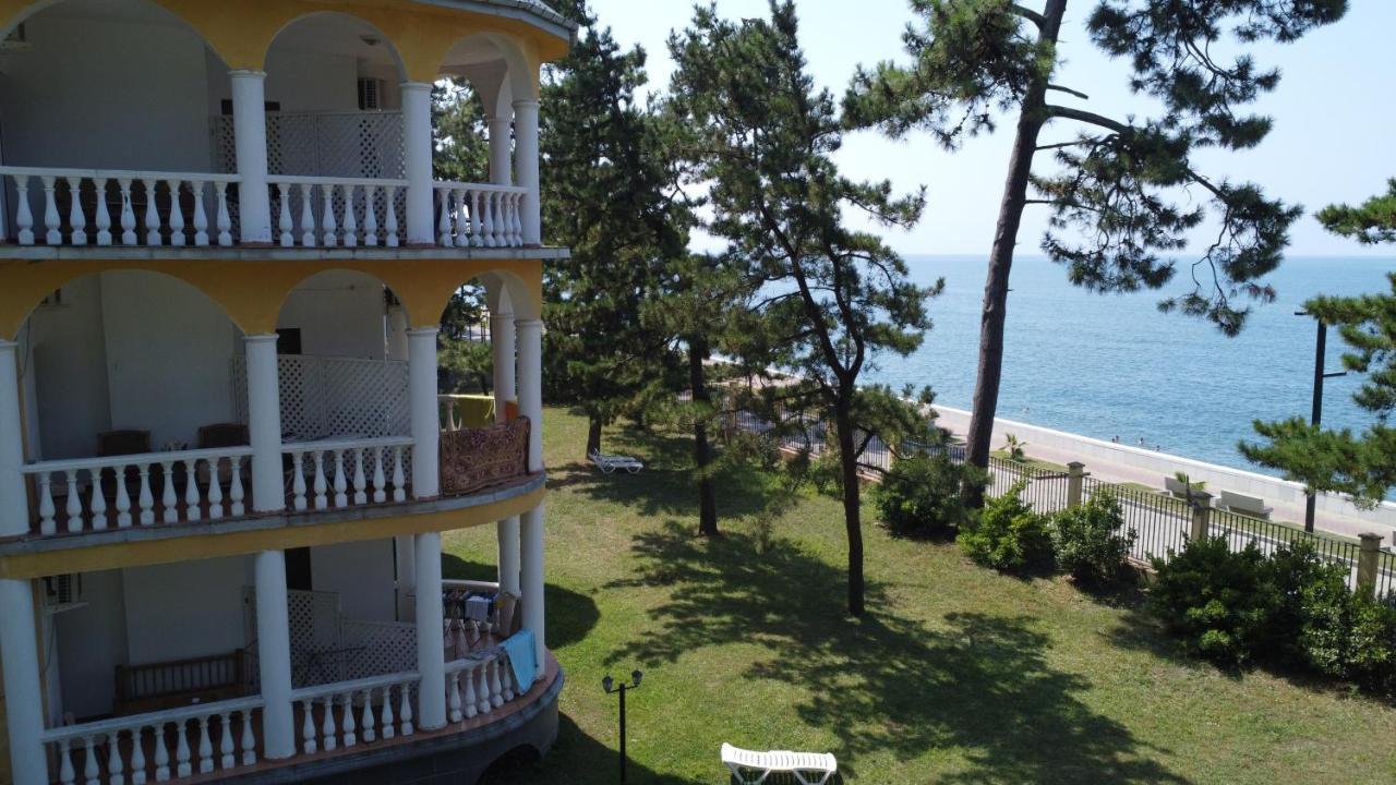 Marshal Resort Koboeleti Buitenkant foto
