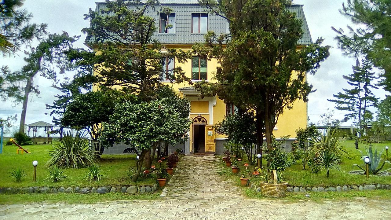 Marshal Resort Koboeleti Buitenkant foto